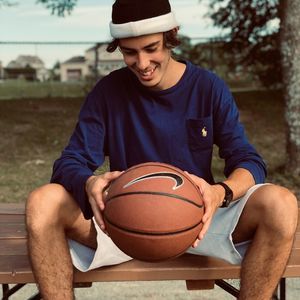 Meet your Posher, Nic